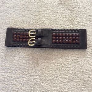 S/M brown belt with buckle closure